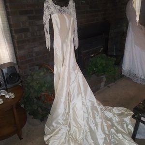 Wedding dress